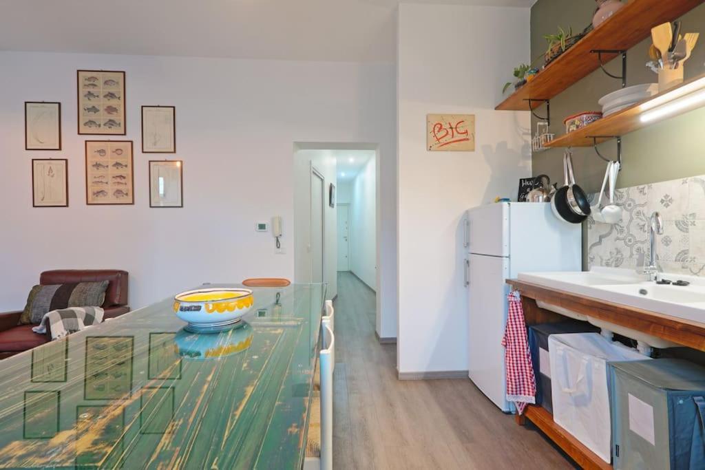 La Casuzza Del Borgo - Porto - Politeama Apartment Palermo Exterior foto