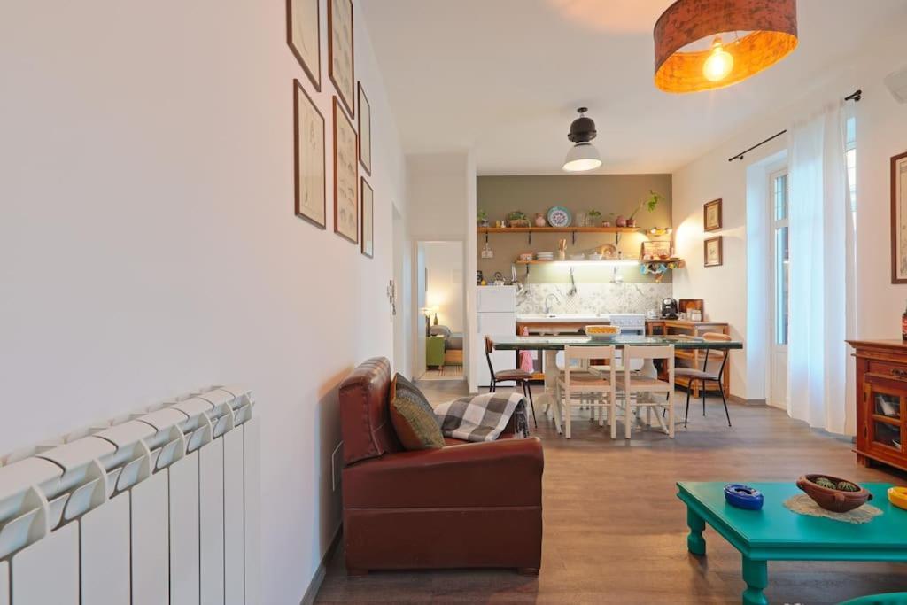 La Casuzza Del Borgo - Porto - Politeama Apartment Palermo Exterior foto