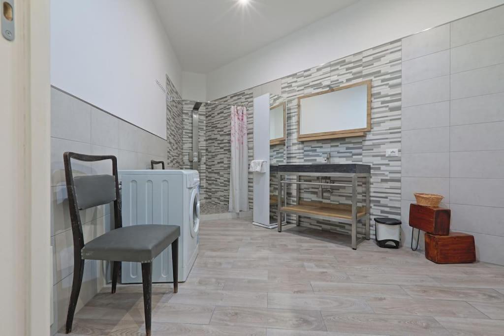La Casuzza Del Borgo - Porto - Politeama Apartment Palermo Exterior foto