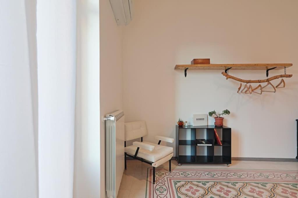 La Casuzza Del Borgo - Porto - Politeama Apartment Palermo Exterior foto